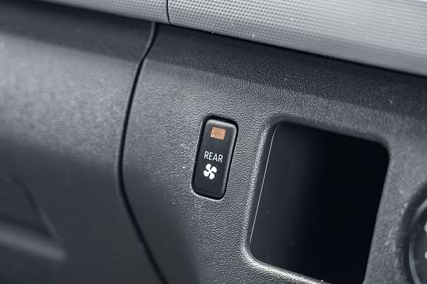 2013 Toyota Hiace Commuter KDH223R ELWB High Roof