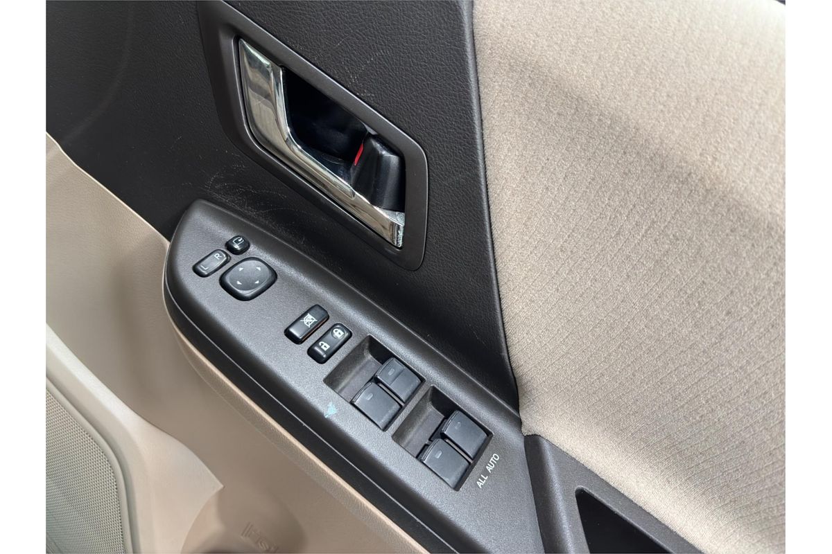 2011 Toyota Alphard Welcab