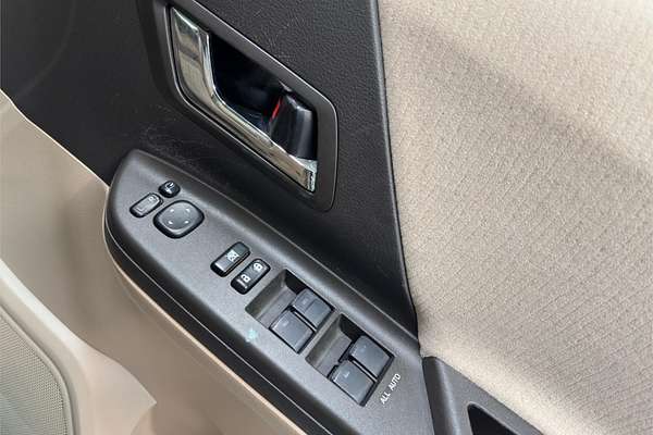 2011 Toyota Alphard Welcab