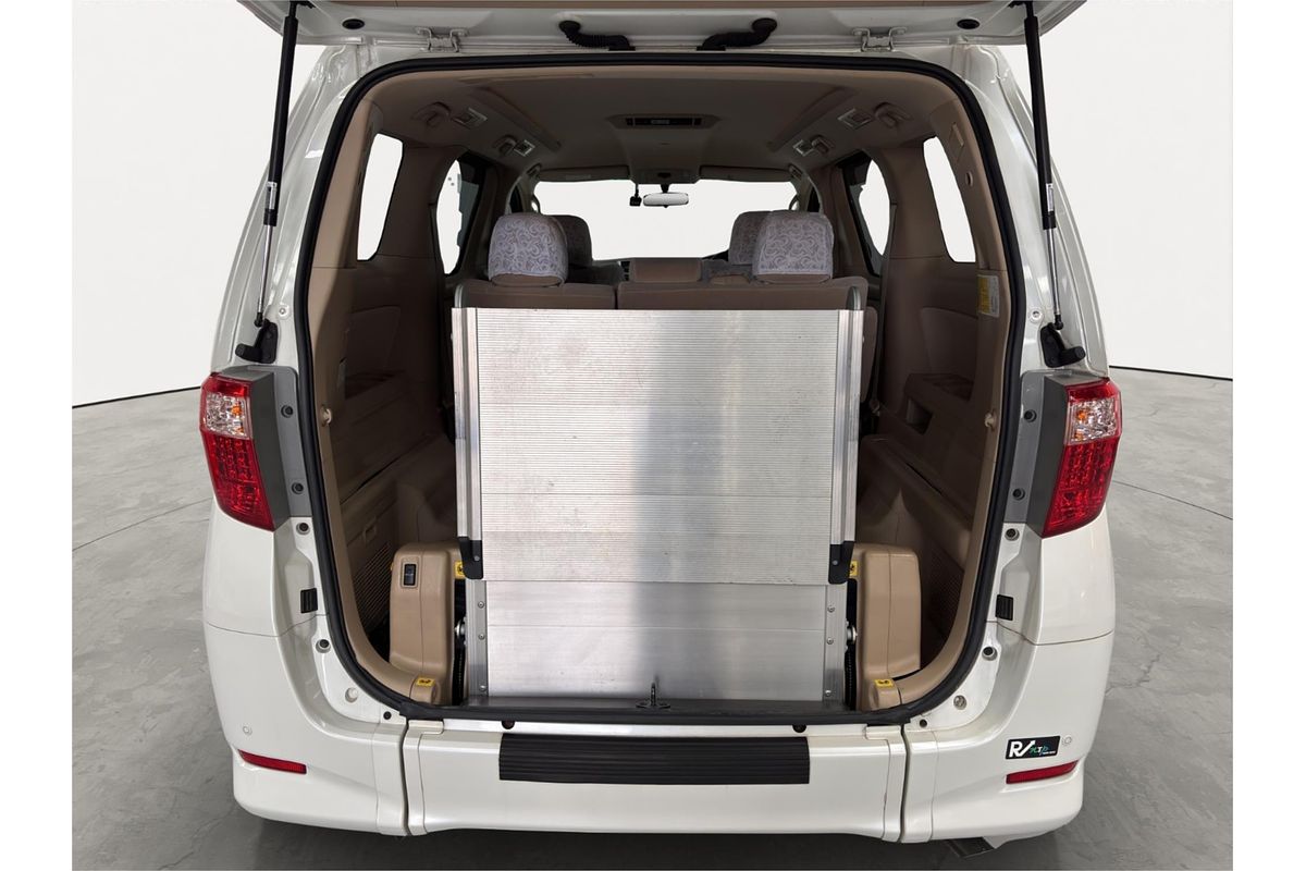 2011 Toyota Alphard Welcab