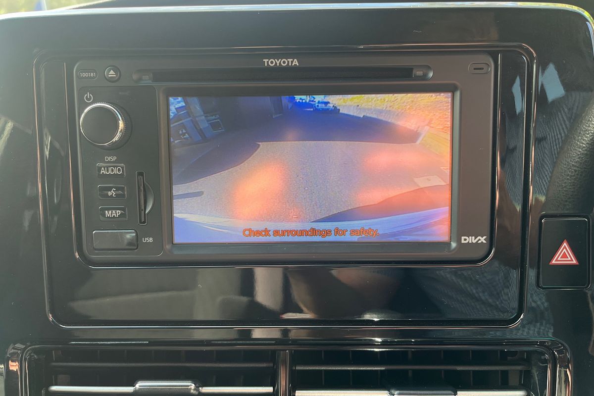 2017 Toyota Tarago GLi ACR50R