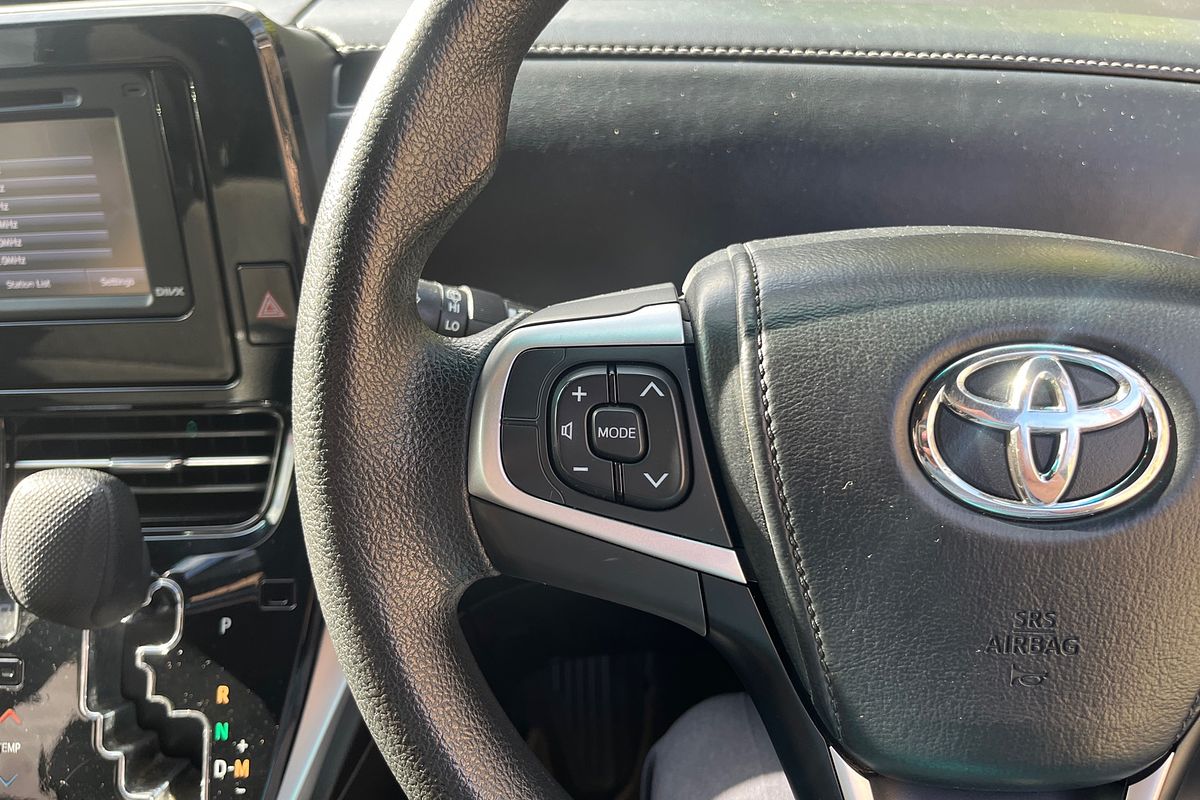 2017 Toyota Tarago GLi ACR50R