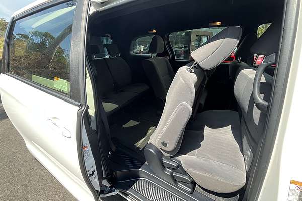 2017 Toyota Tarago GLi ACR50R