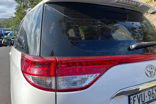 2017 Toyota Tarago GLi ACR50R