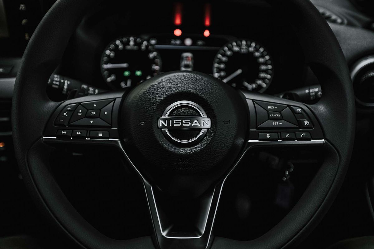 2025 Nissan JUKE ST F16