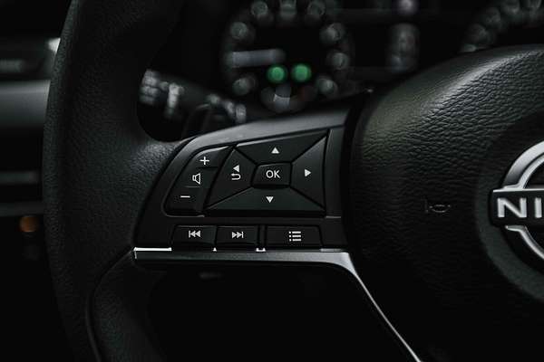 2025 Nissan JUKE ST F16