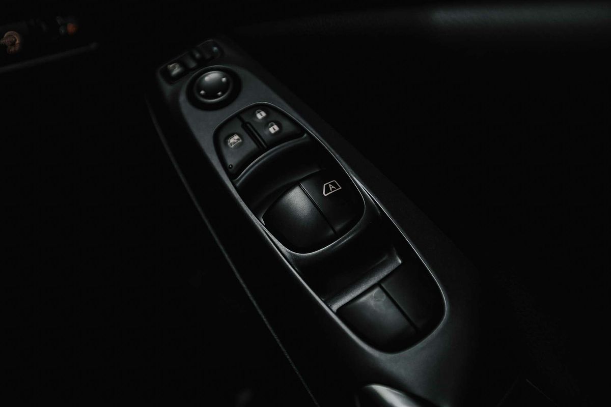 2025 Nissan JUKE ST F16