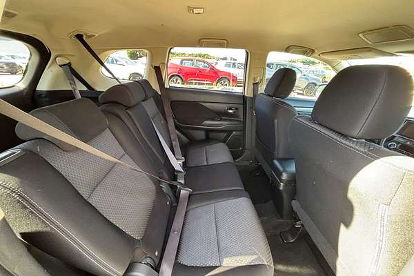 2016 Mitsubishi Outlander LS ZK