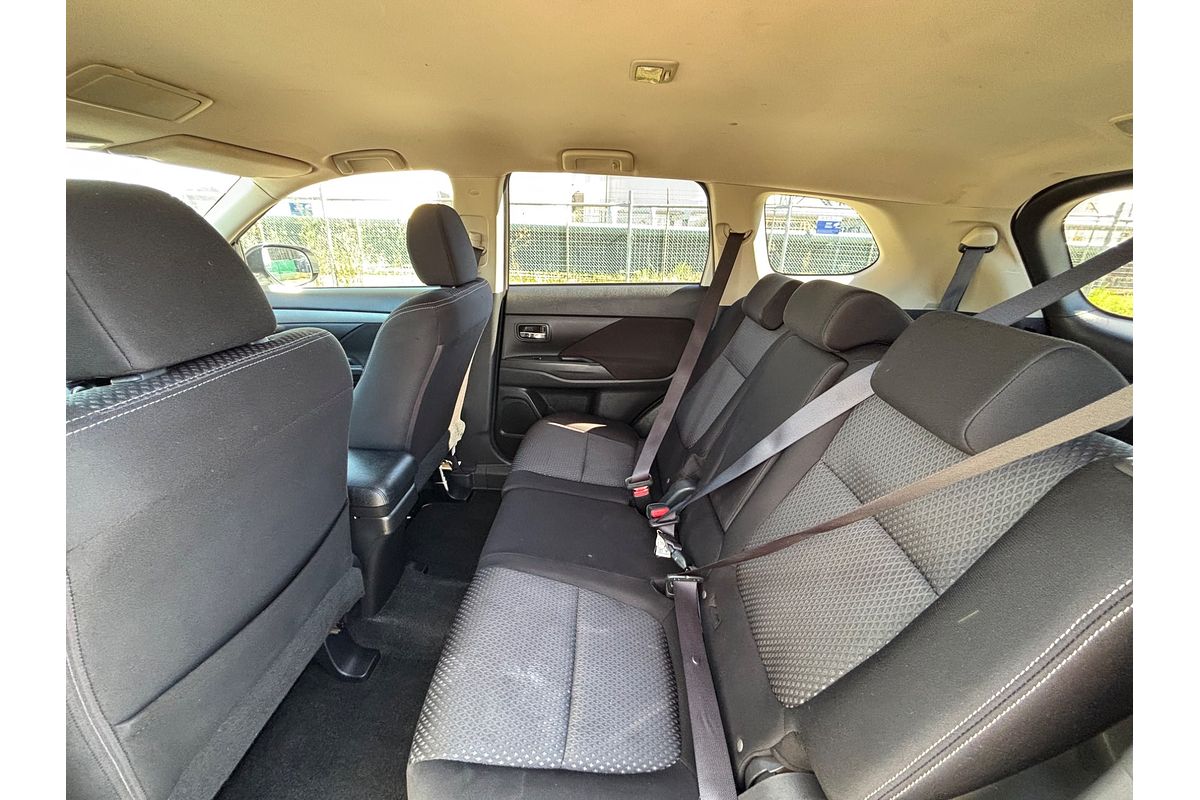 2016 Mitsubishi Outlander LS ZK