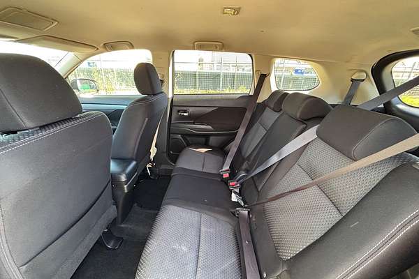 2016 Mitsubishi Outlander LS ZK