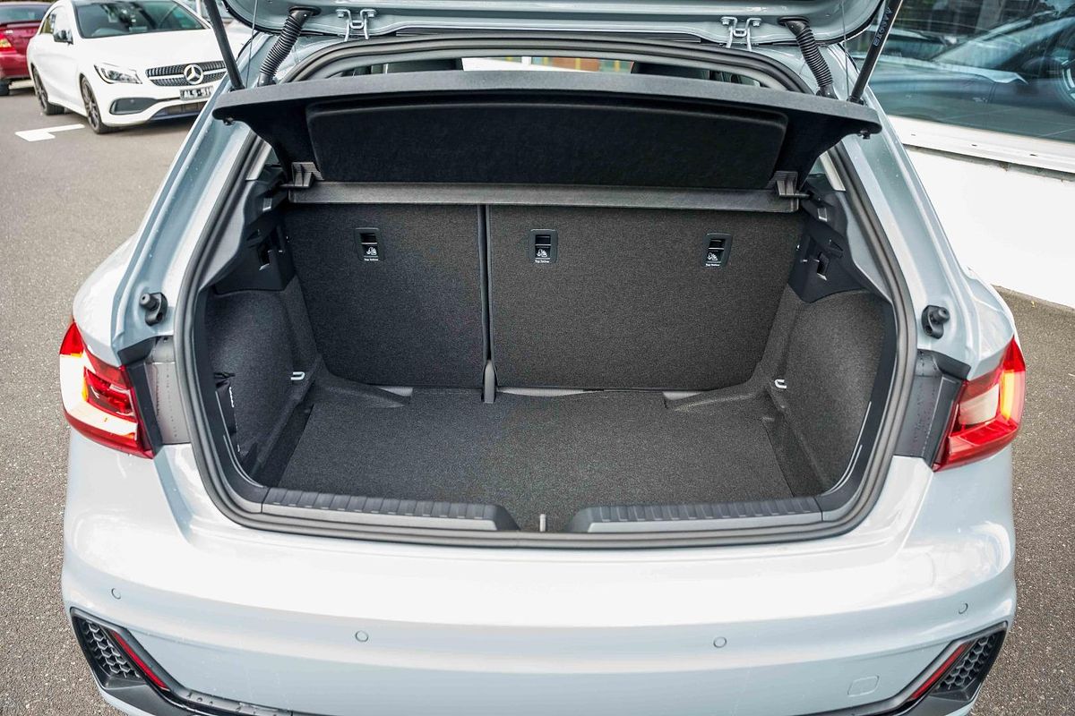 2025 Audi A1 35 TFSI S line edition GB