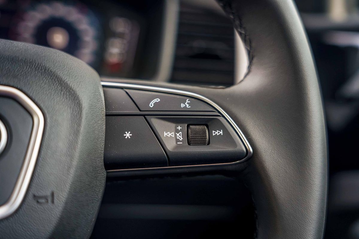 2025 Audi A1 35 TFSI S line edition GB