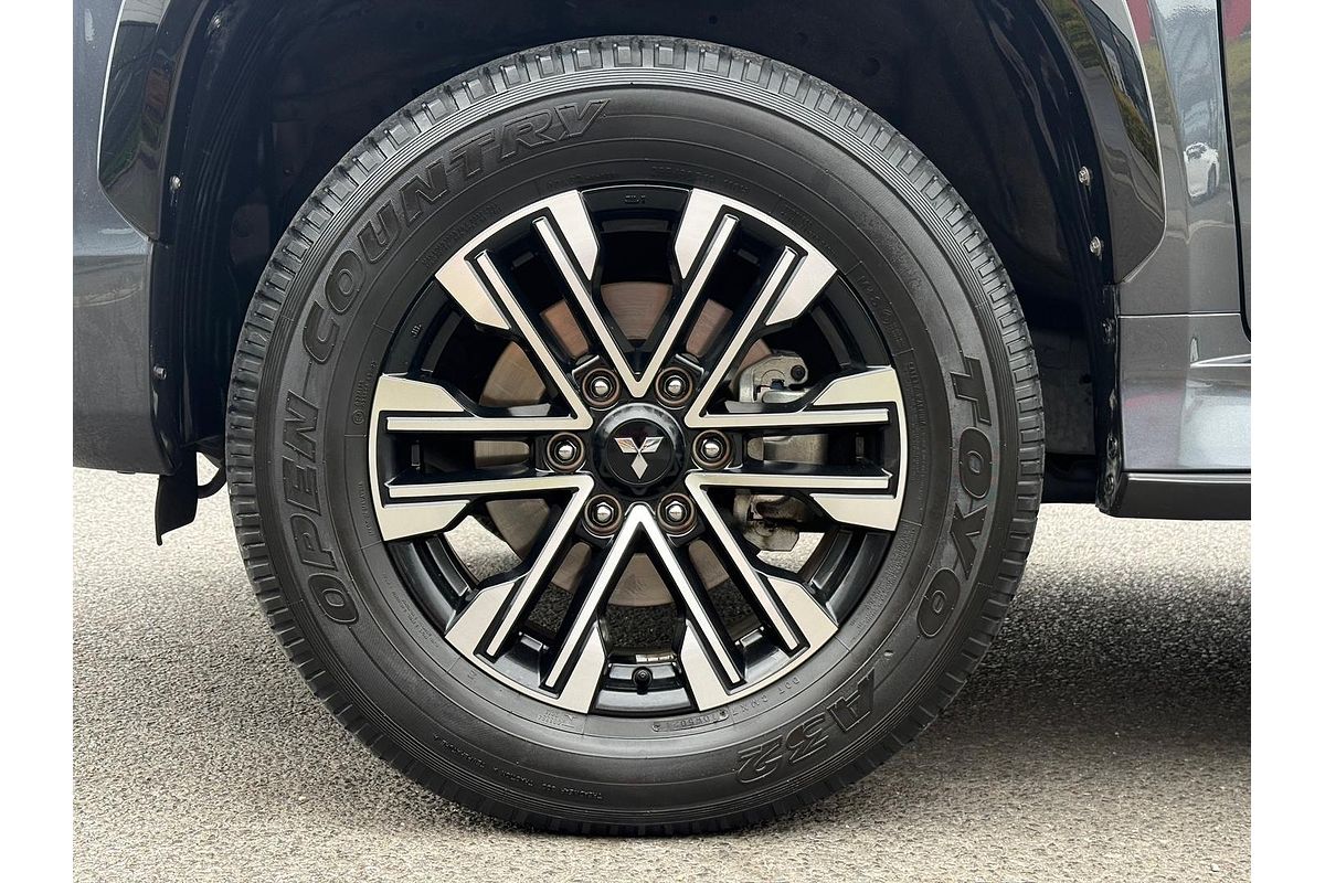 2022 Mitsubishi Pajero Sport Exceed QF