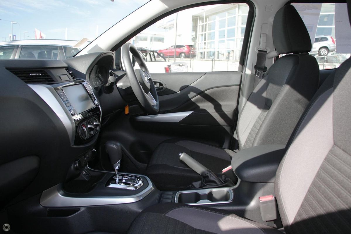 2025 Nissan Navara SL D23 4X4