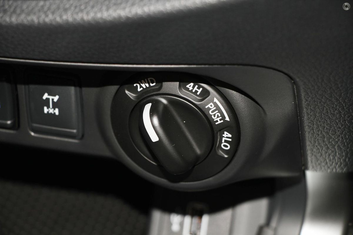 2025 Nissan Navara SL D23 4X4