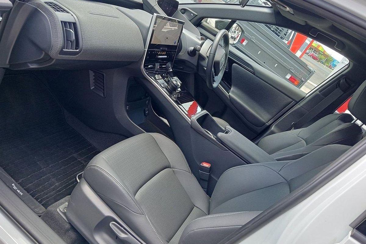 2023 Toyota bZ4X YEAM15R