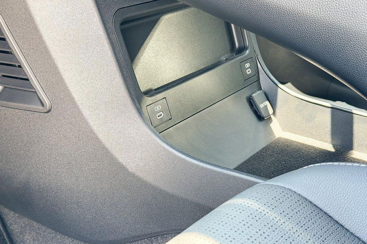 2023 Toyota bZ4X YEAM15R