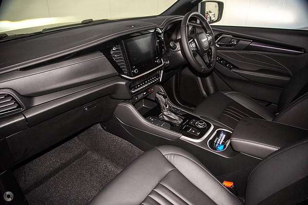 2025 Isuzu MU-X LS-T