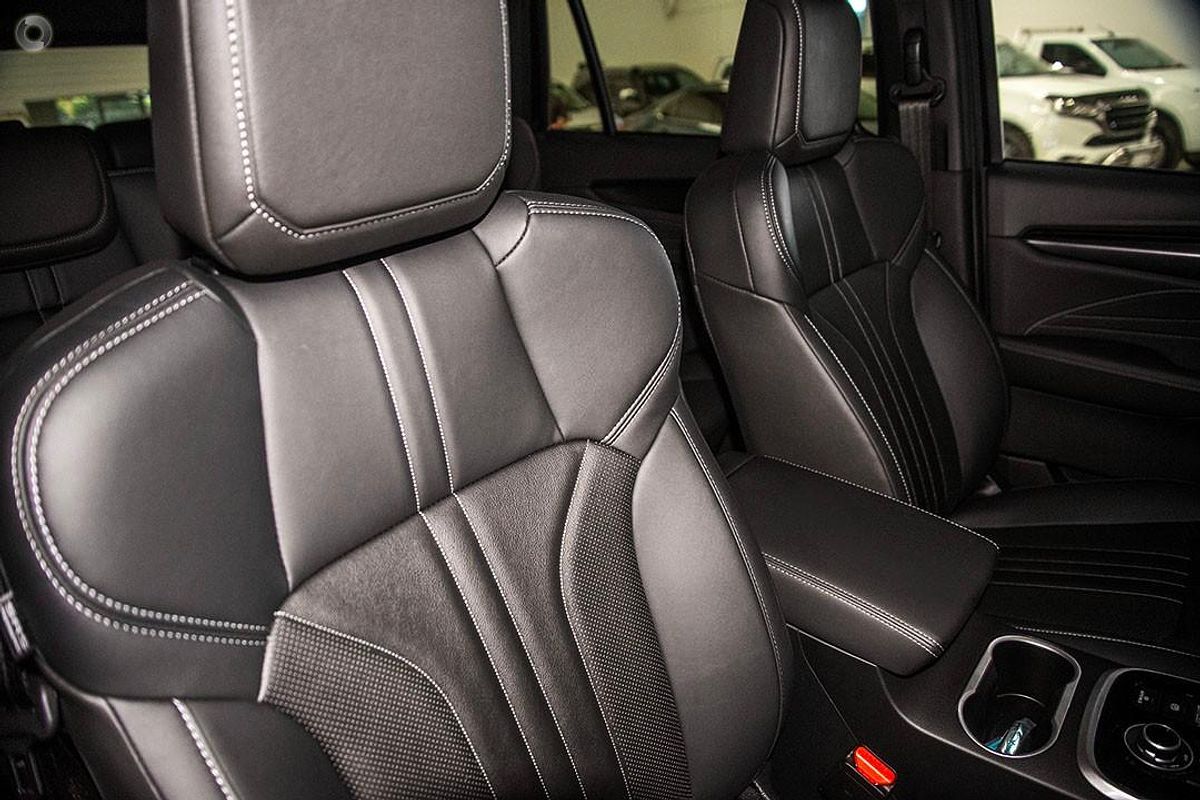 2025 Isuzu MU-X LS-T