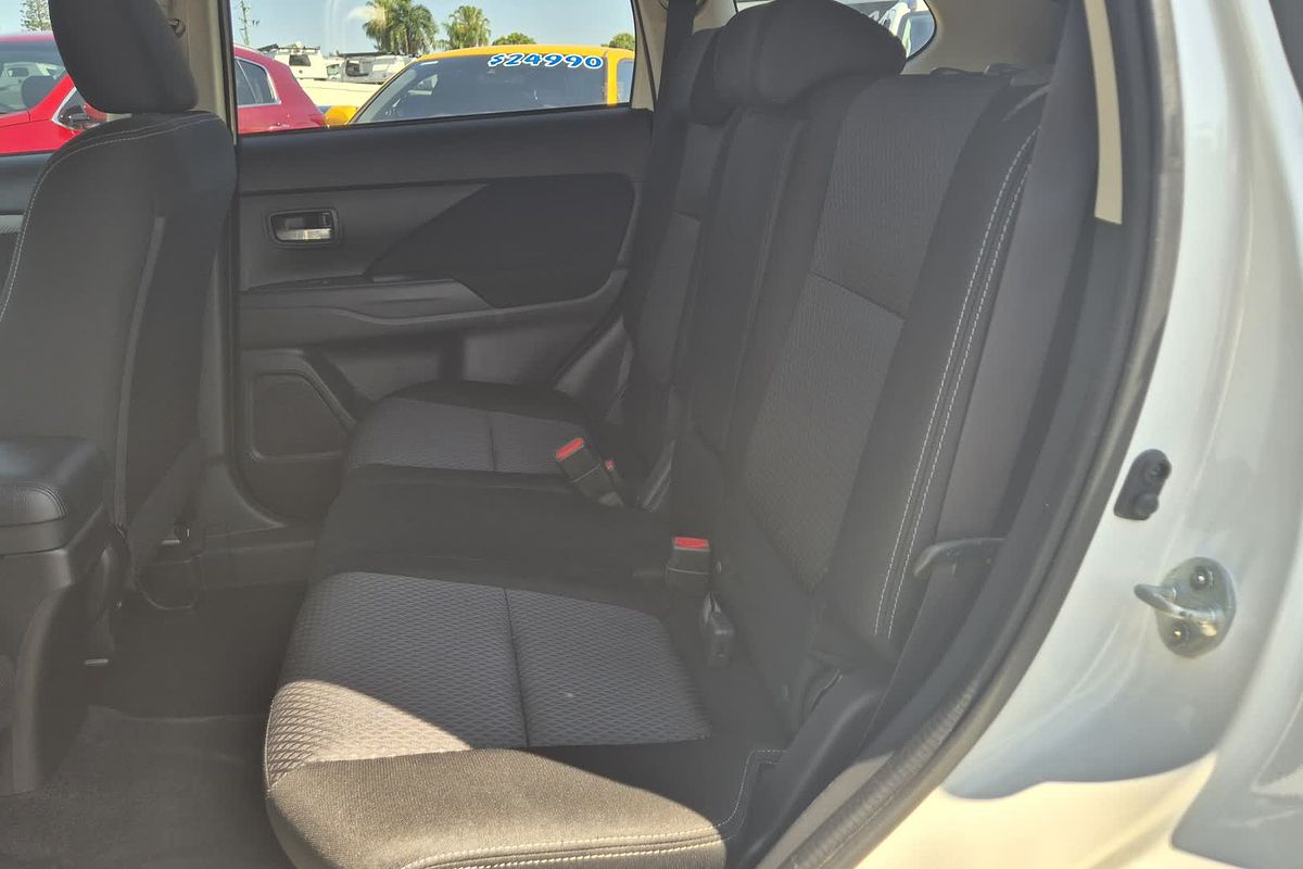 2017 Mitsubishi Outlander LS SAFETY PACK (4x2) ZK MY17