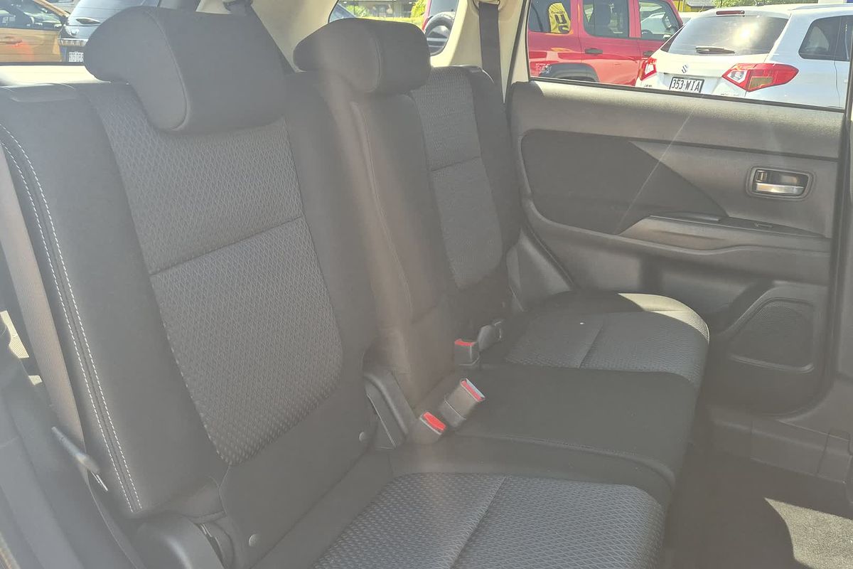 2017 Mitsubishi Outlander LS SAFETY PACK (4x2) ZK MY17