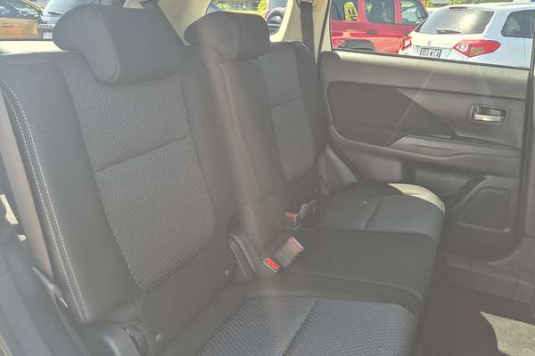 2017 Mitsubishi Outlander LS SAFETY PACK (4x2) ZK MY17