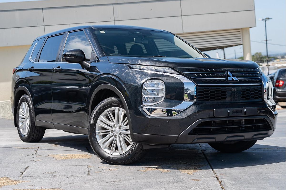 2022 Mitsubishi Outlander ES ZM