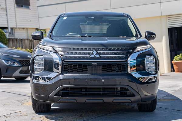 2022 Mitsubishi Outlander ES ZM