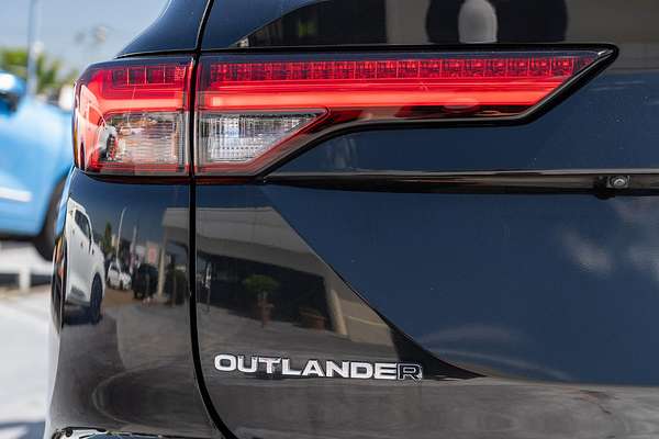 2022 Mitsubishi Outlander ES ZM