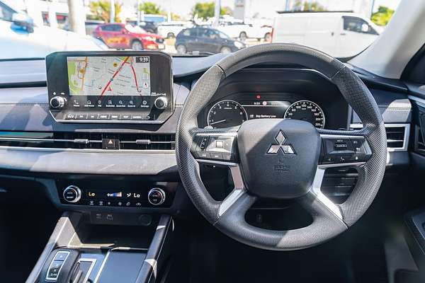 2022 Mitsubishi Outlander ES ZM
