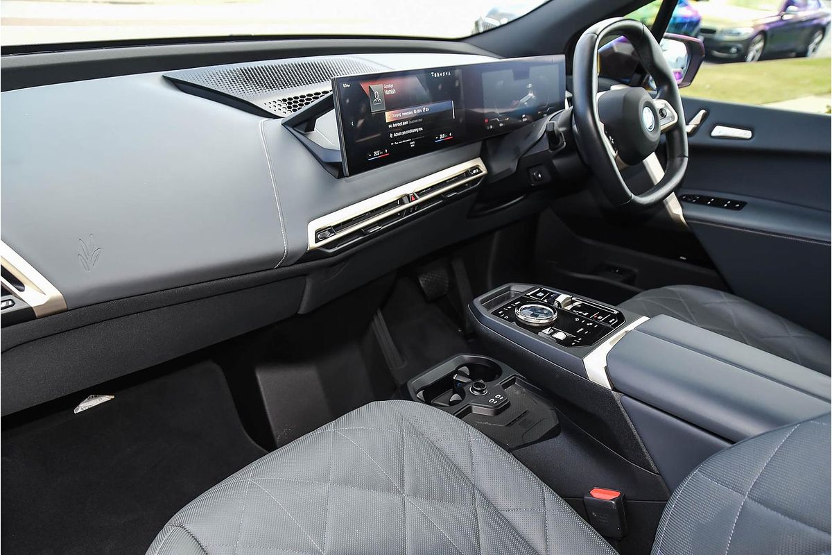 2023 BMW iX xDrive40 I20