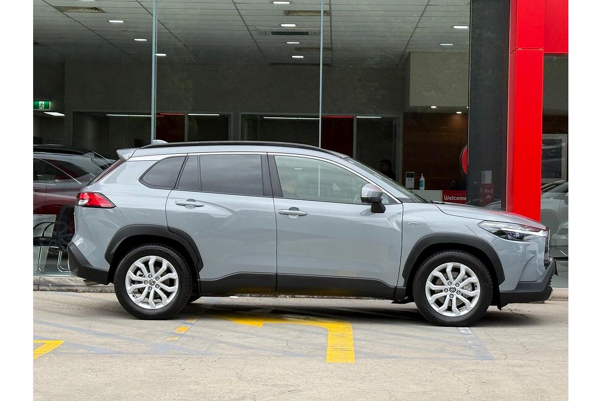 2024 Toyota Corolla Cross GXL MXGH15R
