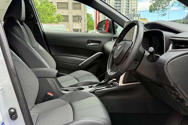 2024 Toyota Corolla Cross GXL MXGH15R