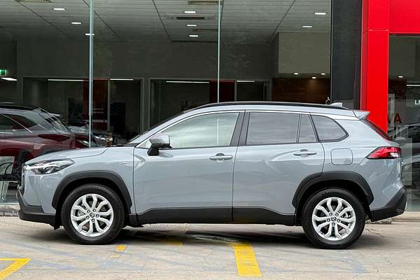 2024 Toyota Corolla Cross GXL MXGH15R