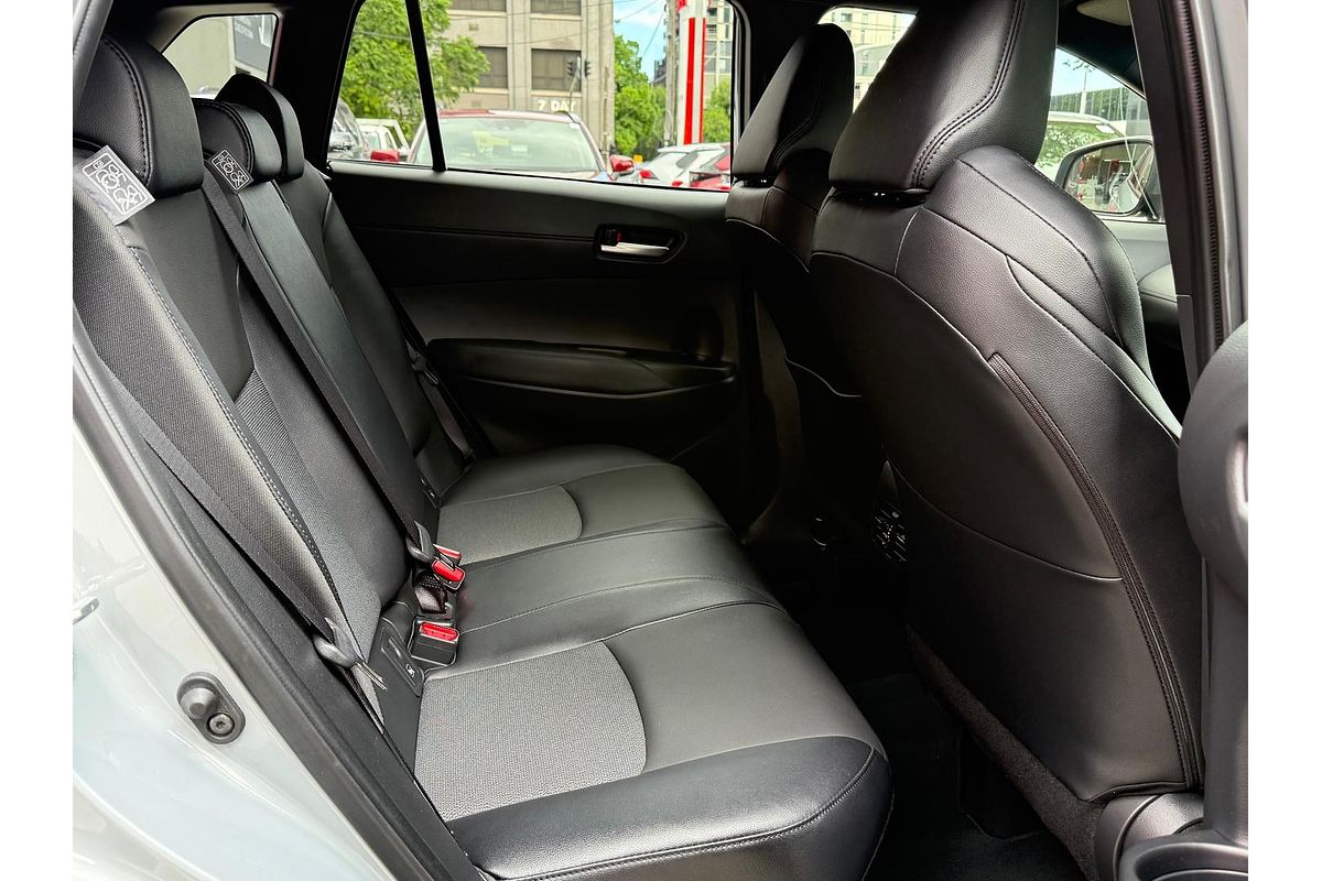 2024 Toyota Corolla Cross GXL MXGH15R