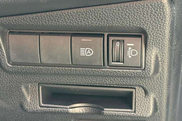 2024 Toyota Corolla Cross GXL MXGH15R