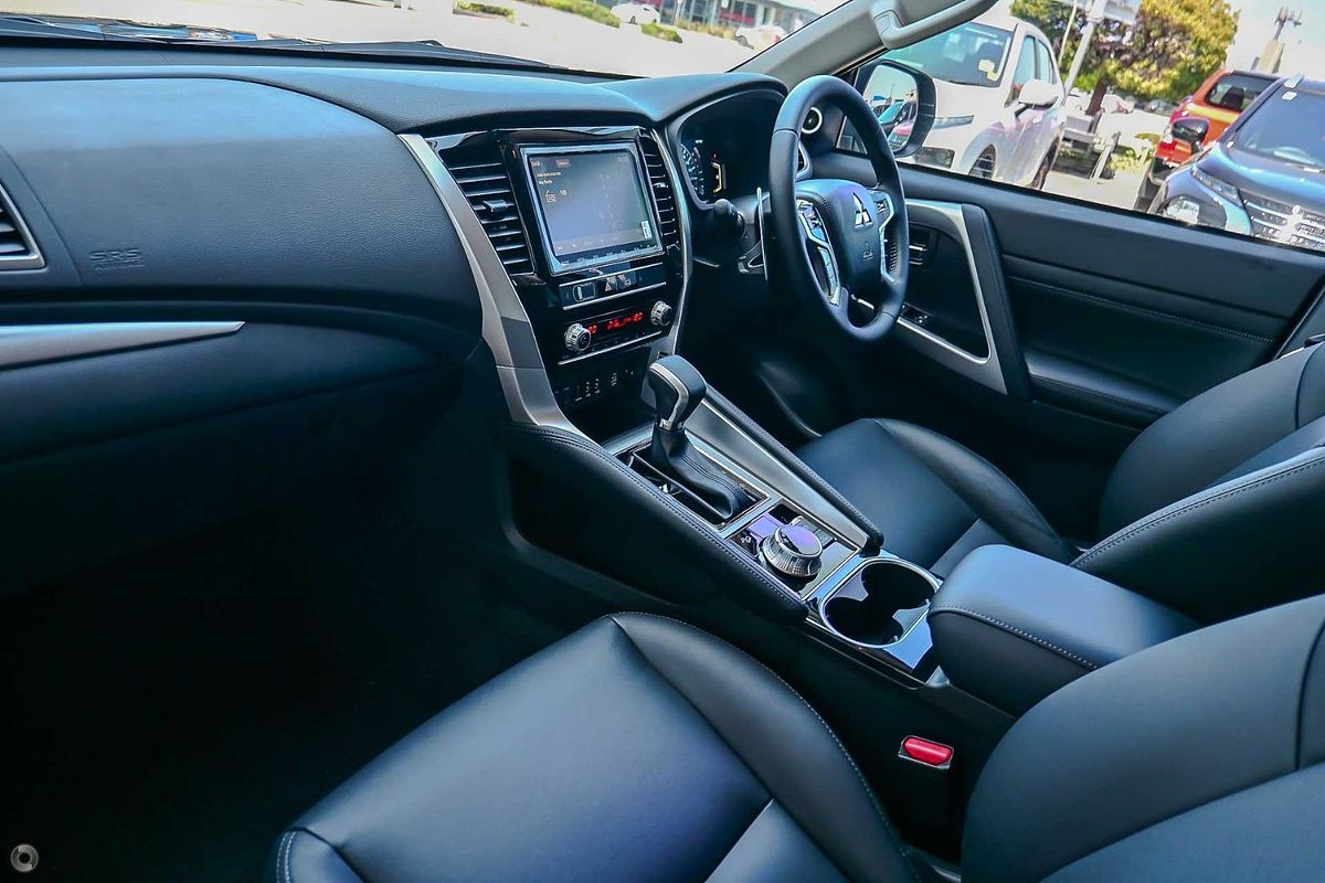 2023 Mitsubishi Pajero Sport GSR QF