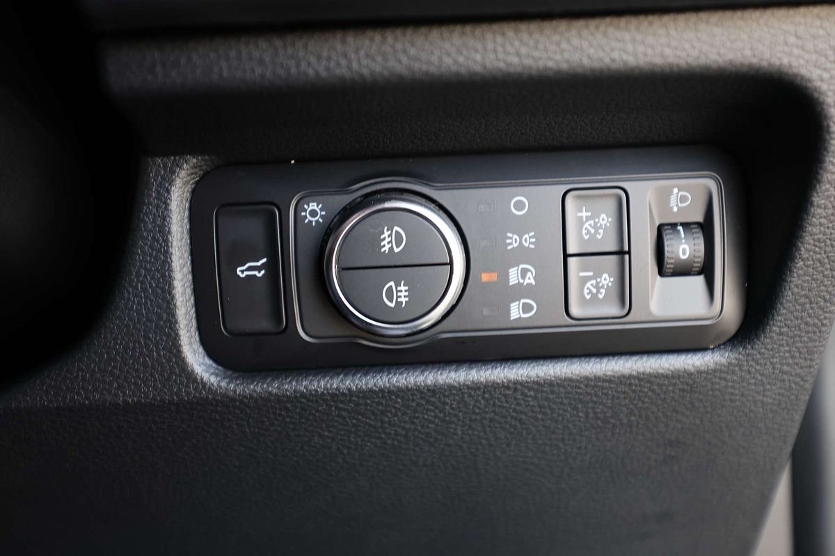 2025 Ford Everest Sport 2.0L