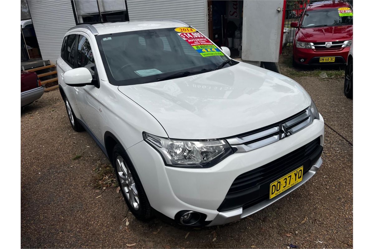 2014 Mitsubishi Outlander ES ZJ