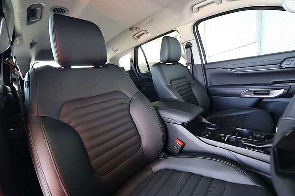 2025 Ford Everest Sport 2.0L