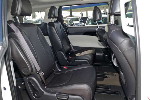 2023 Kia Carnival Special Edition KA4