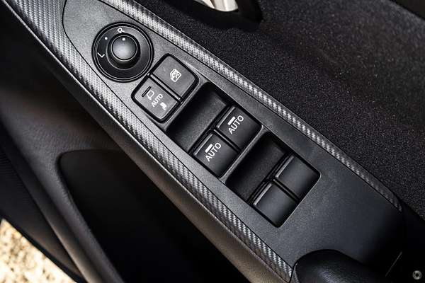 2025 Mazda 2 G15 Evolve DJ Series