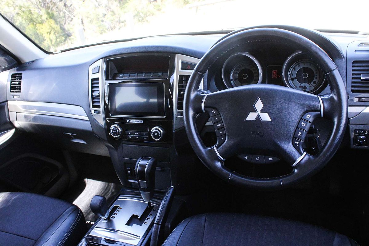 2019 Mitsubishi Pajero GLS NX