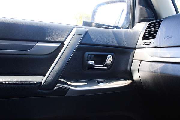 2019 Mitsubishi Pajero GLS NX