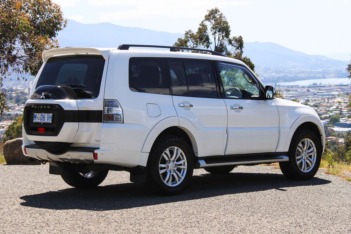 2019 Mitsubishi Pajero GLS NX