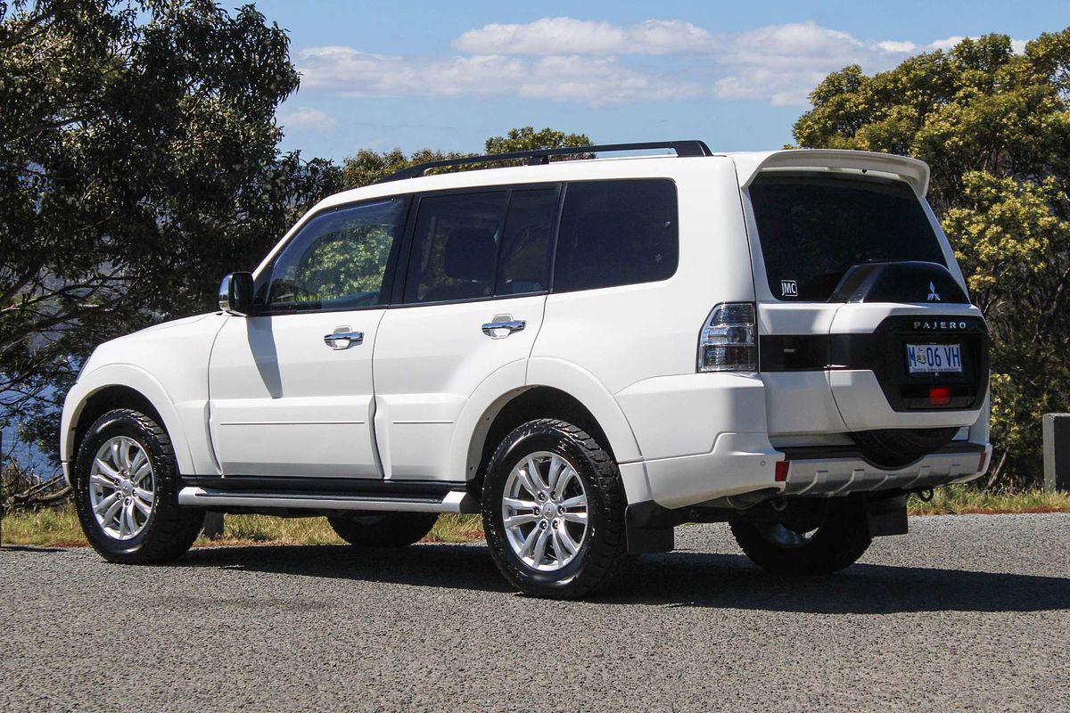 2019 Mitsubishi Pajero GLS NX