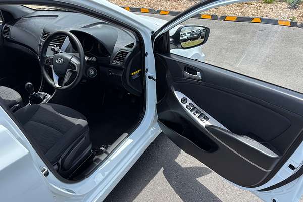 2016 Hyundai Accent Active RB3