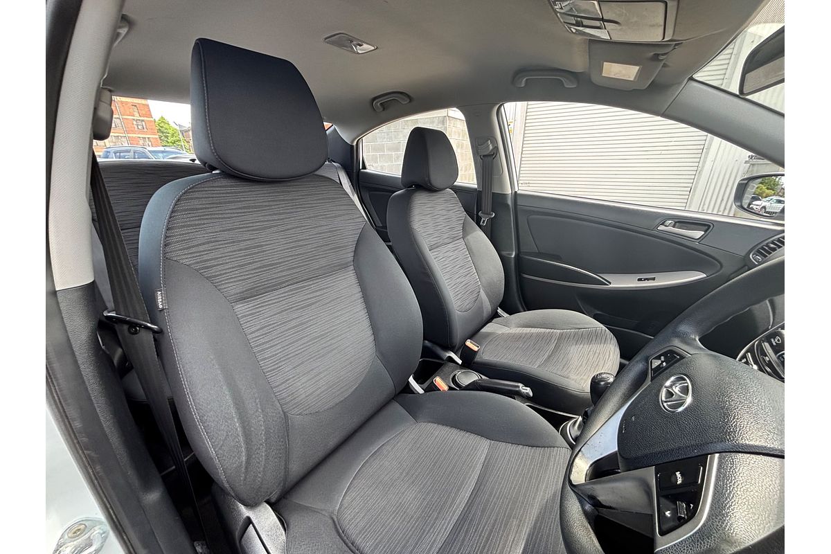 2016 Hyundai Accent Active RB3