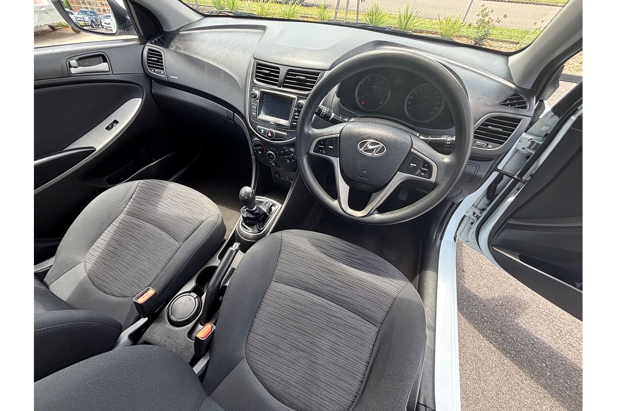 2016 Hyundai Accent Active RB3