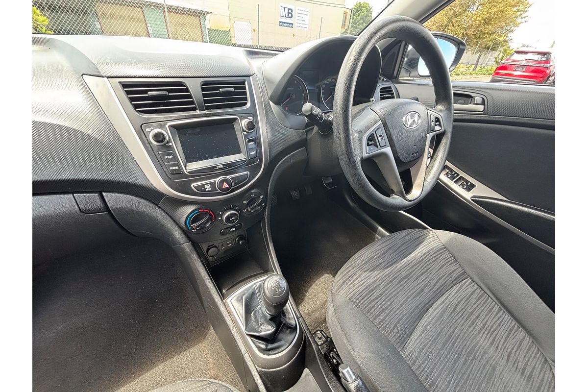 2016 Hyundai Accent Active RB3